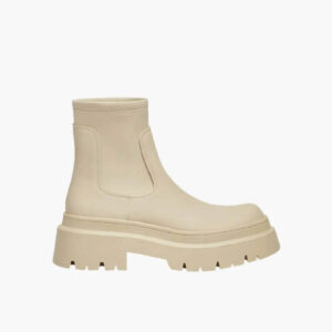 Rubberised flat boots