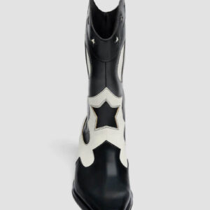 Cowboy boots with piece detail